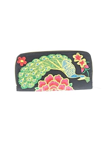 Unbranded Wallet (view 2)