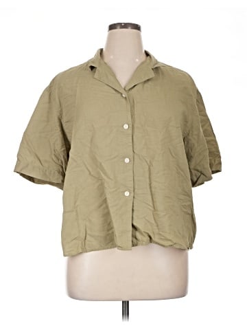 Uniqlo 3/4 Sleeve Button-Down Shirt (view 1)