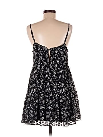 Urban Outfitters Casual Dress (view 2)