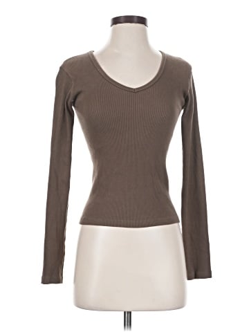 Brandy Melville Long Sleeve T-Shirt (view 1)