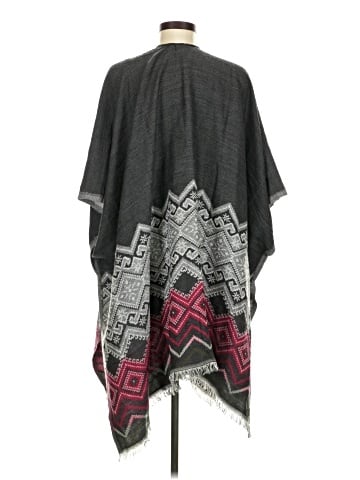 Catherines Poncho (view 2)