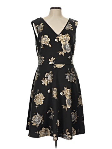White House Black Market Cocktail Dress (view 1)