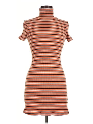 Urban Outfitters Casual Dress (view 1)