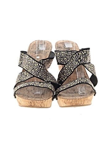 XOXO Wedges (view 2)