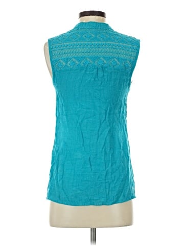 E&M Collection Sleeveless Blouse (view 2)