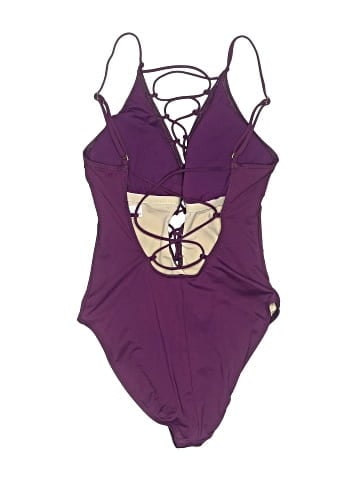 La Blanca One Piece Swimsuit (view 2)