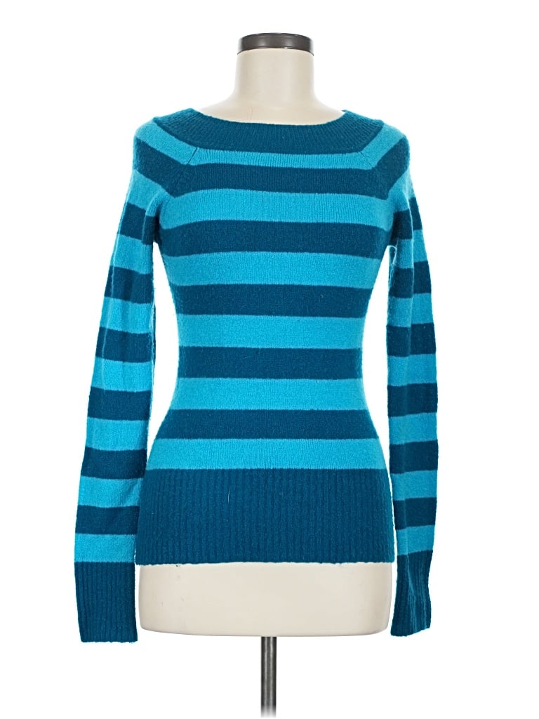 Click to view more detailed imagery on our partner's website Pre-owned Rue21 Pullover Sweater In Blue