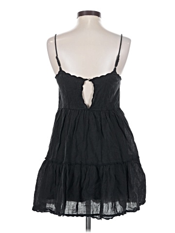 Urban Outfitters Casual Dress (view 2)