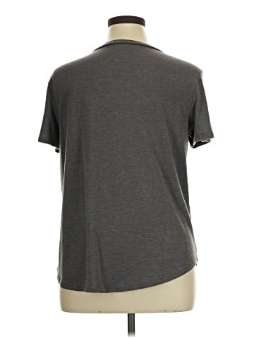 American Eagle Outfitters Short Sleeve T-Shirt (view 2)