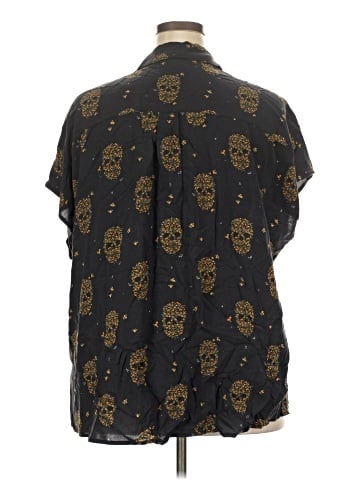 Torrid Short Sleeve Blouse (view 2)