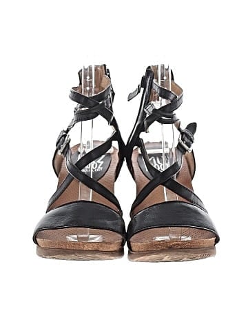 Miz Mooz Wedges (view 2)