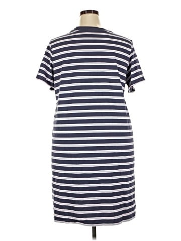 Old Navy Casual Dress (view 2)