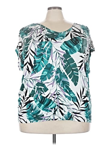 Jennifer Lopez Short Sleeve T-Shirt (view 1)