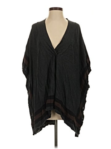 Hinge Poncho (view 1)