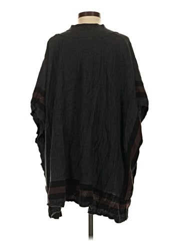 Hinge Poncho (view 2)