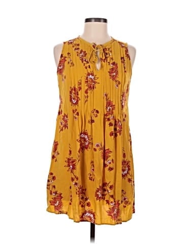 Old Navy Casual Dress (view 1)