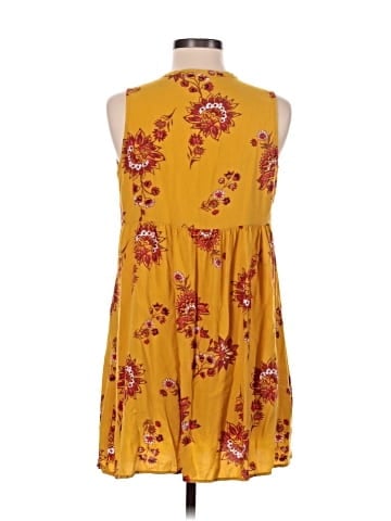Old Navy Casual Dress (view 2)