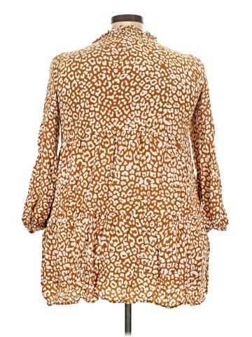 True Craft 3/4 Sleeve Blouse (view 2)