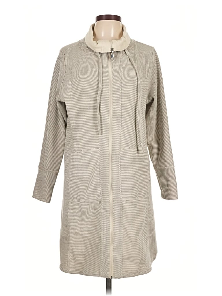 Click to view more detailed imagery on our partner's website Pre-owned Unbranded Coat In Gray