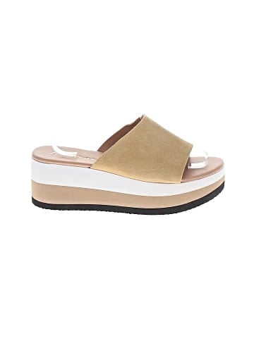 Matisse Wedges (view 1)