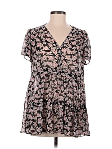 Everleigh Short Sleeve Blouse (view 1)