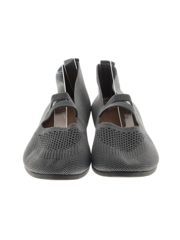 Unbranded Flats (view 2)