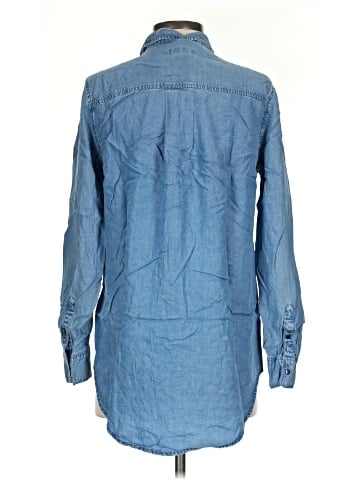 Liz Claiborne Long Sleeve Button-Down Shirt (view 2)