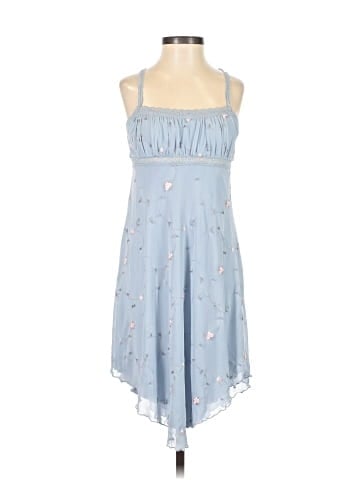 Urban Outfitters Casual Dress (view 1)