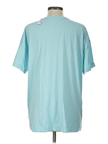 Old Navy Short Sleeve T-Shirt (view 2)