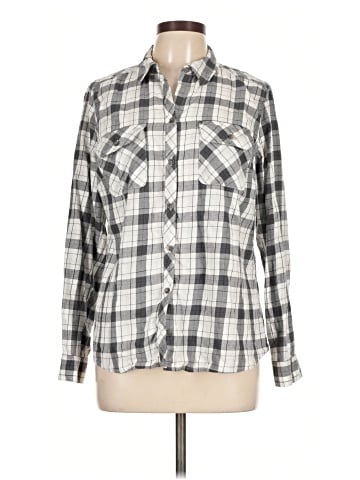 Croft & Barrow Long Sleeve Button-Down Shirt (view 1)
