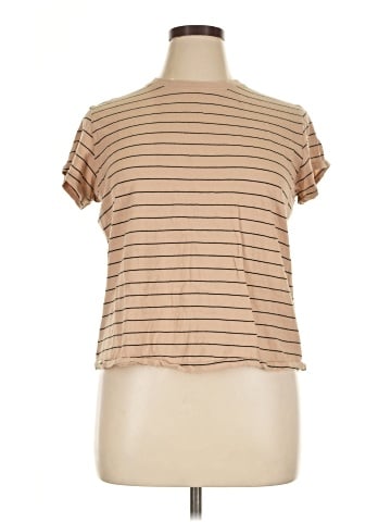 Universal Thread Short Sleeve Top (view 1)