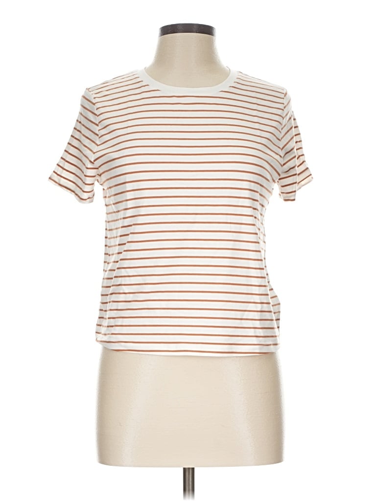 Pre-owned Old Navy Short Sleeve T-shirt In Ivory