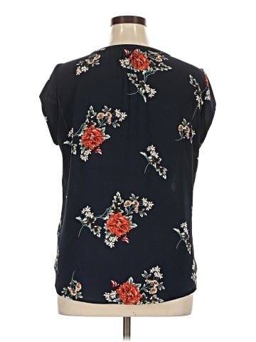 Fun2Fun Short Sleeve Blouse (view 2)