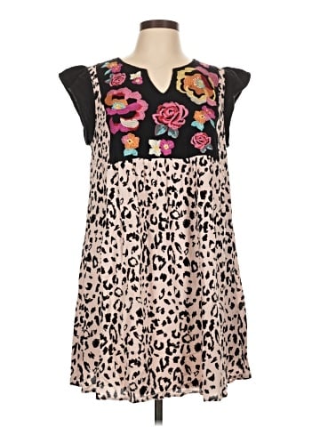 Savanna Jane Casual Dress (view 1)