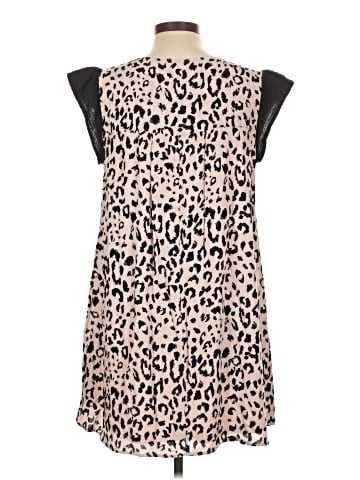 Savanna Jane Casual Dress (view 2)