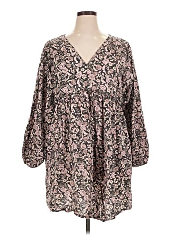 Old Navy Casual Dress (view 1)