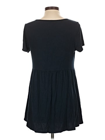 Torrid Short Sleeve Top (view 2)