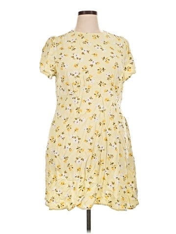Old Navy Casual Dress (view 1)