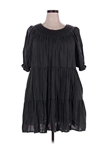 Old Navy Casual Dress (view 1)