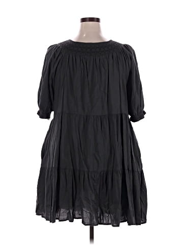 Old Navy Casual Dress (view 2)