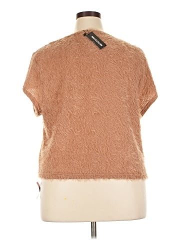 PrettyLittleThing Short Sleeve T-Shirt (view 2)