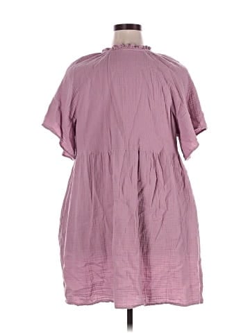 Old Navy Casual Dress (view 2)