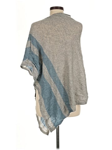 Celeste Poncho (view 2)