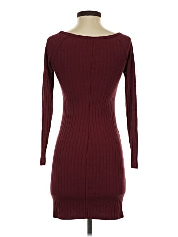 Old Navy Casual Dress (view 2)