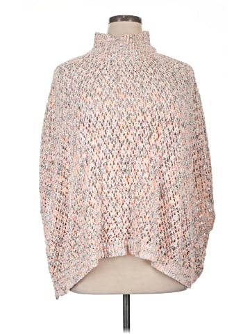 Akemi + Kin Poncho (view 1)