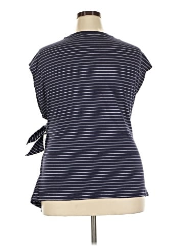 Old Navy - Maternity Sleeveless T-Shirt (view 2)