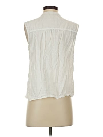 Old Navy Sleeveless T-Shirt (view 2)