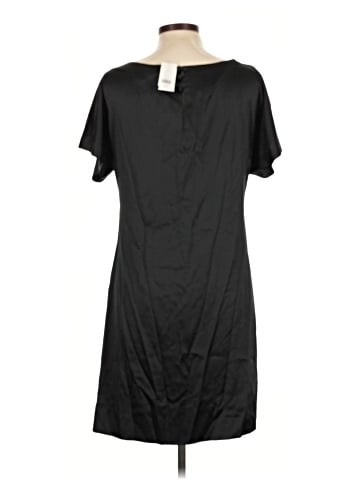 Banana Republic Short Sleeve T-Shirt (view 2)