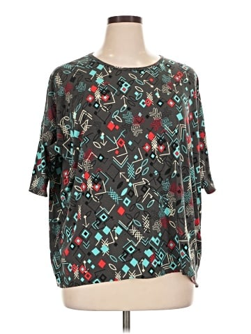 Lularoe 3/4 Sleeve T-Shirt (view 1)