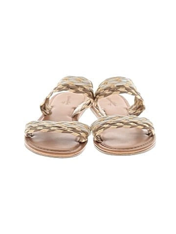 Universal Thread Sandals (view 2)